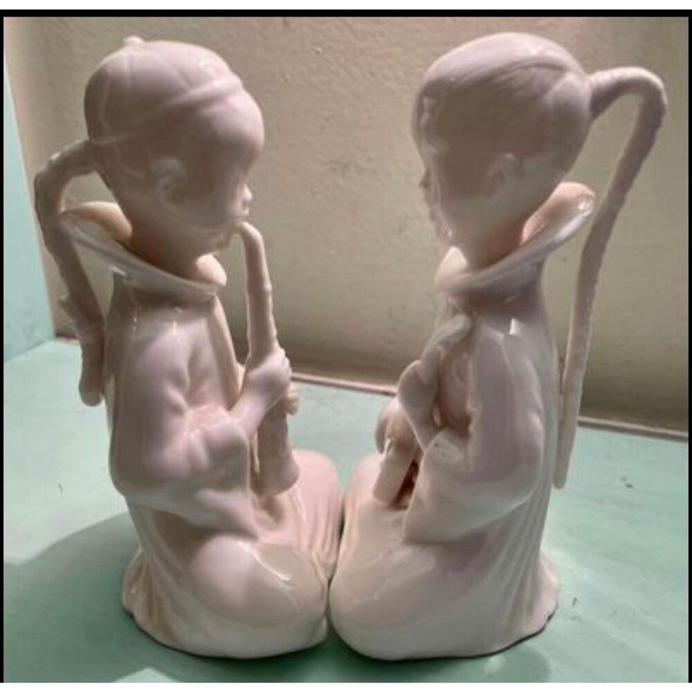 Vintage Lenwile  China Ardant Japan Verithin White Musician Asian Figures